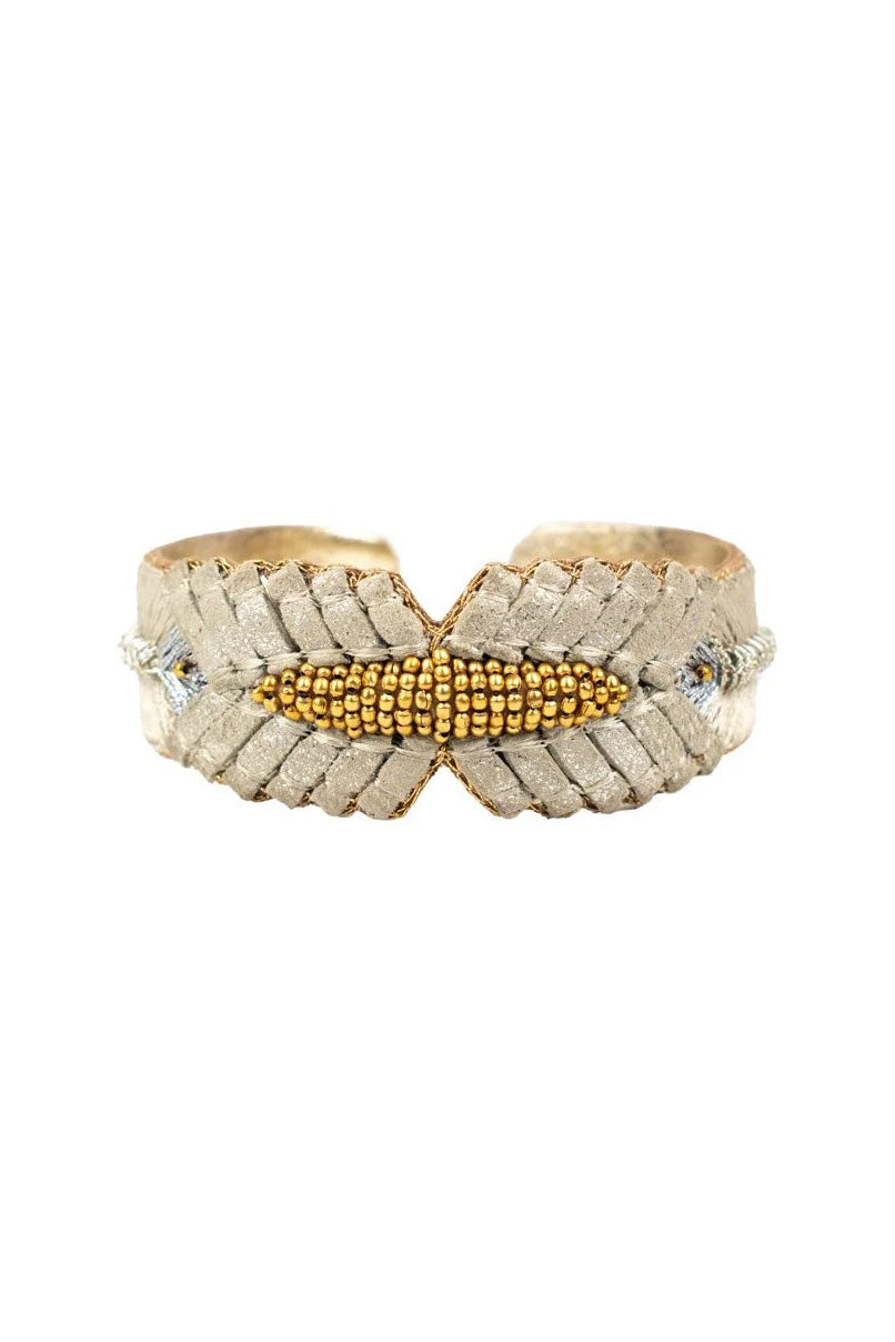 Bracelet | Pearl leather w/ golden beads