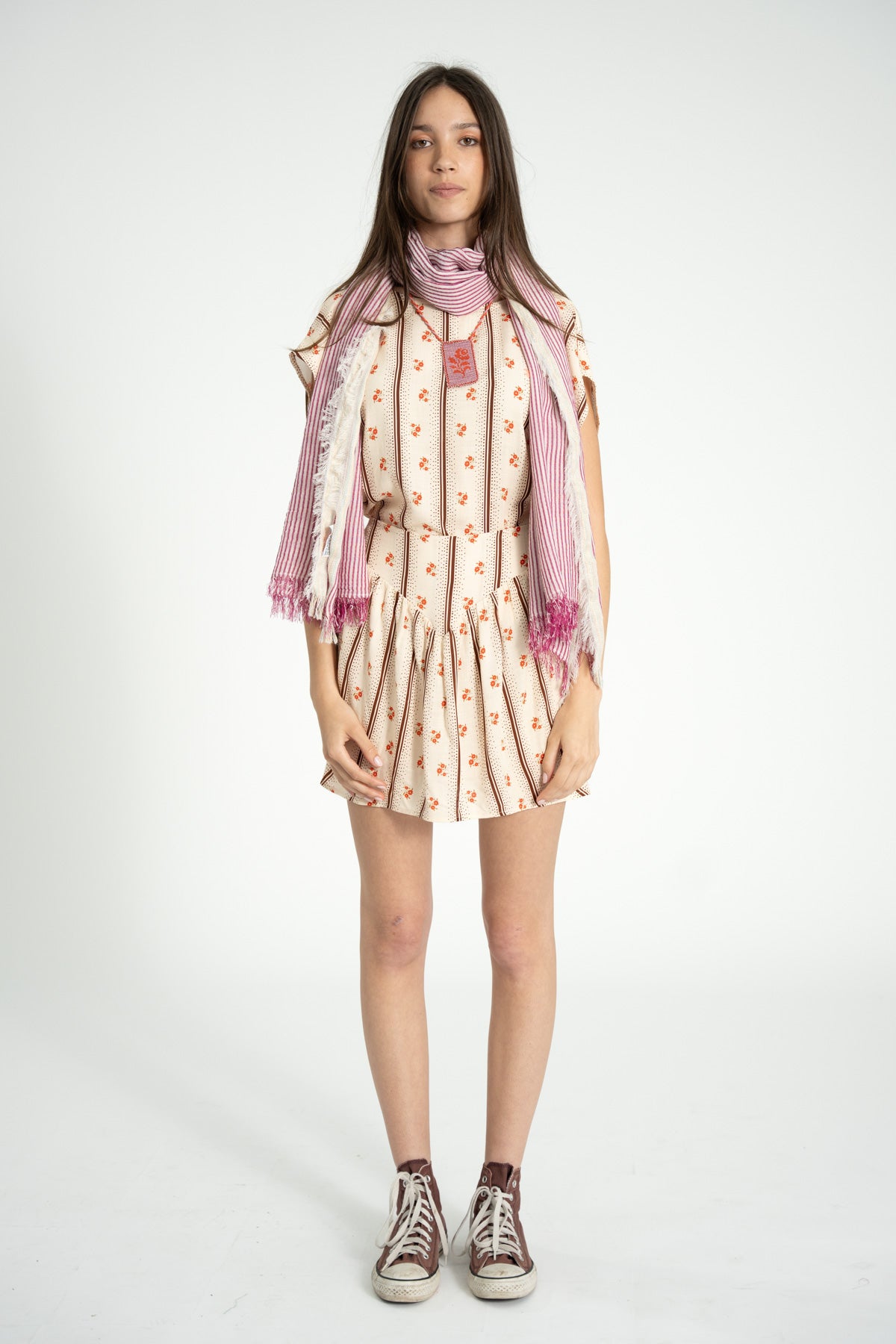 Short skirt | Ecru w/ vintage flowers