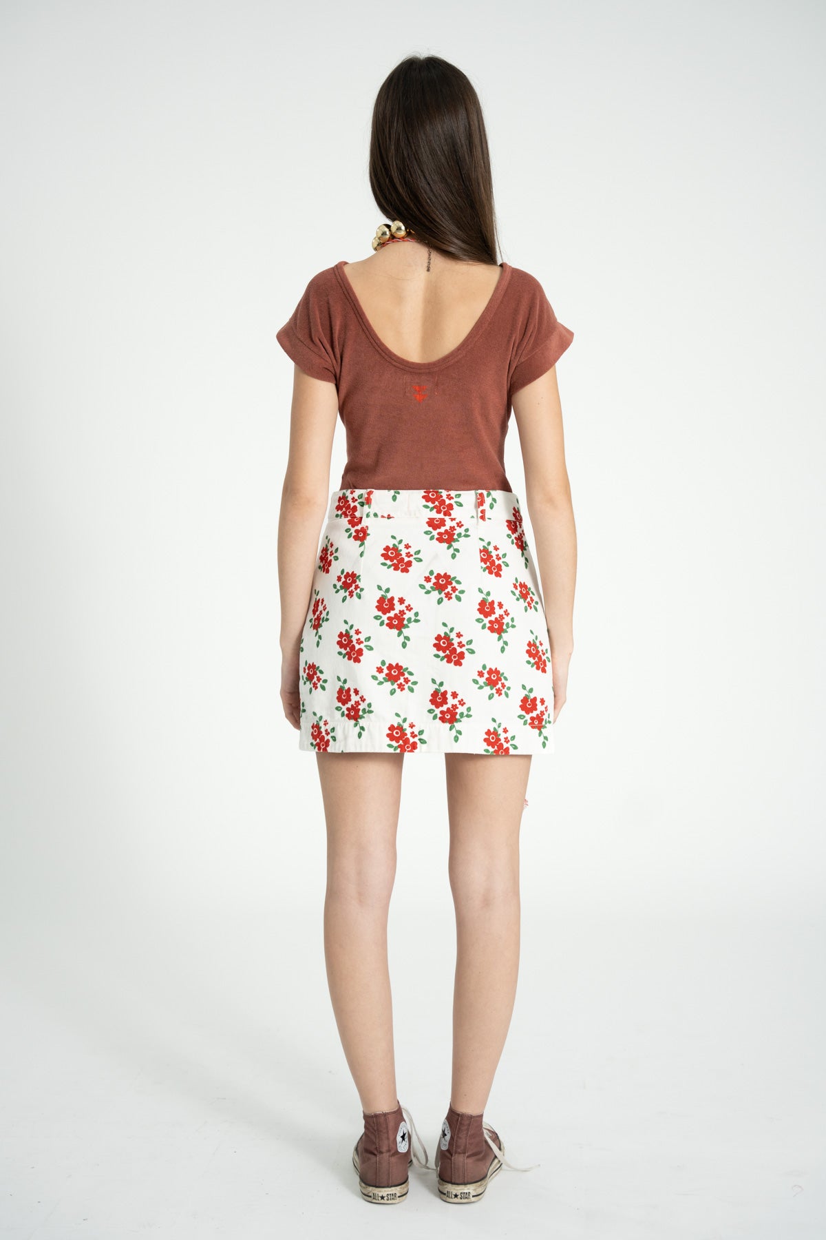 Short skirt |  Ecru w/ red flowers