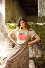 T-shirt w/ short sleeves | Light brown w/ "tomato" print