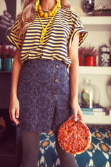 Short asymmetrical skirt | Grey w/ snake print