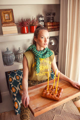 Sleeveless t-shirt w/ shoulder pads | Olive geen w/ "sunday slice" print