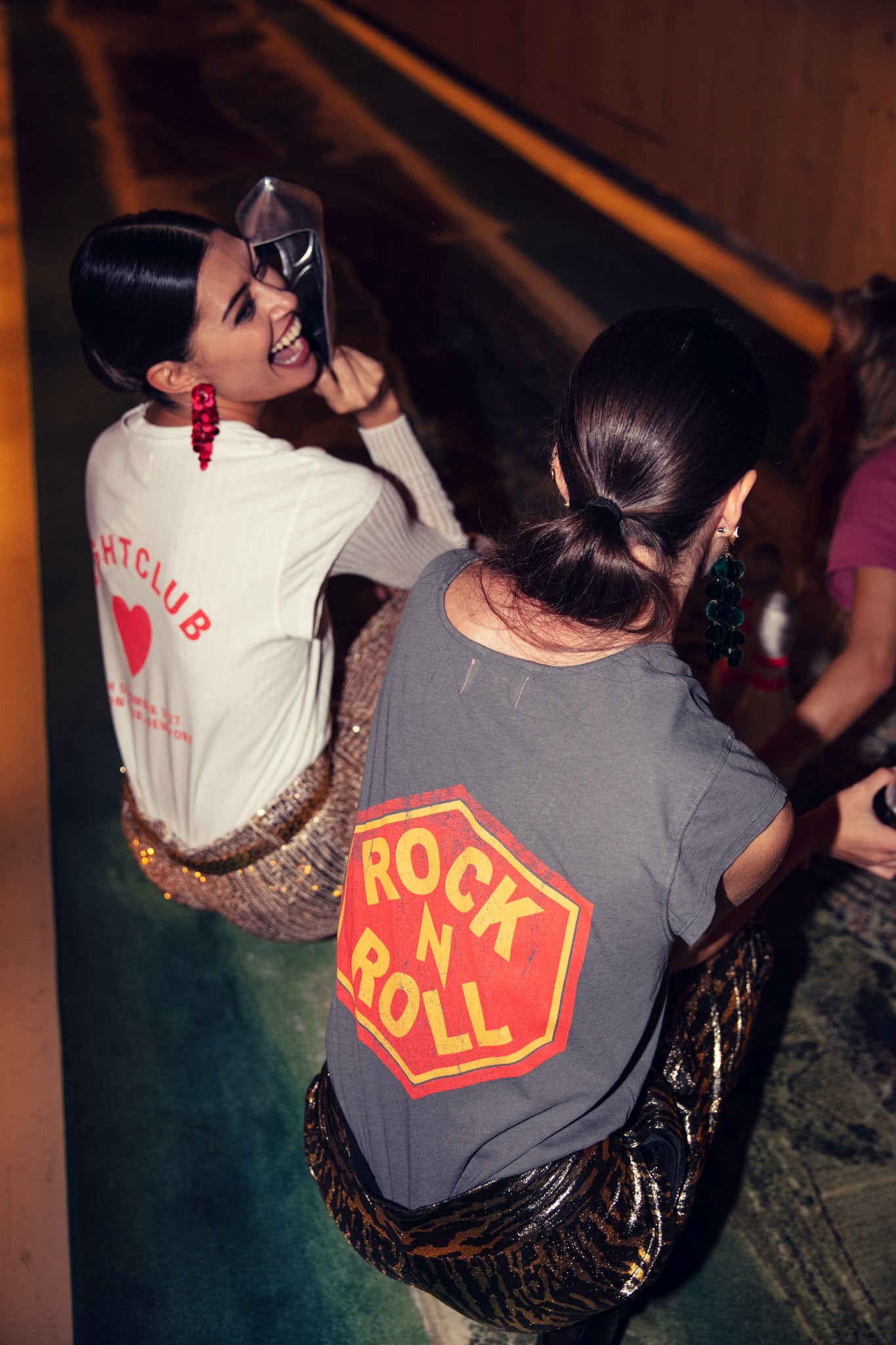 Short sleeve t-shirt w/ deep round neck | Grey w/ "rock n roll" print