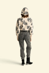 Knitted bandana | Ecru w/ flowers