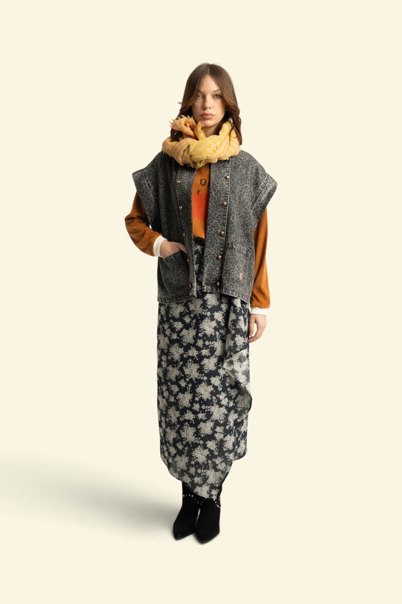 Scarf | Yellow checkered w/ contrasting thread