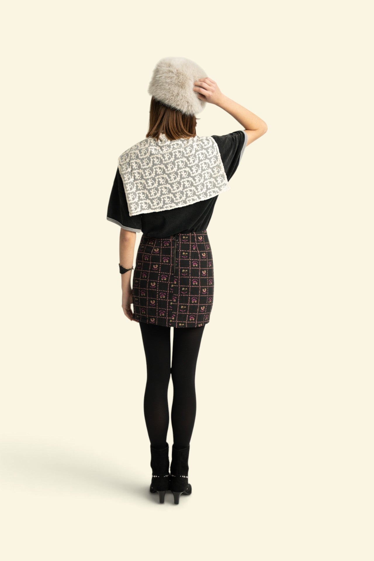 T-shirt w/ short sleeves | Faded black w/ "sweet" print