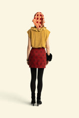 Sleeveless t-shirt w/ ruffled collar | Camel  w/ "call 911" print