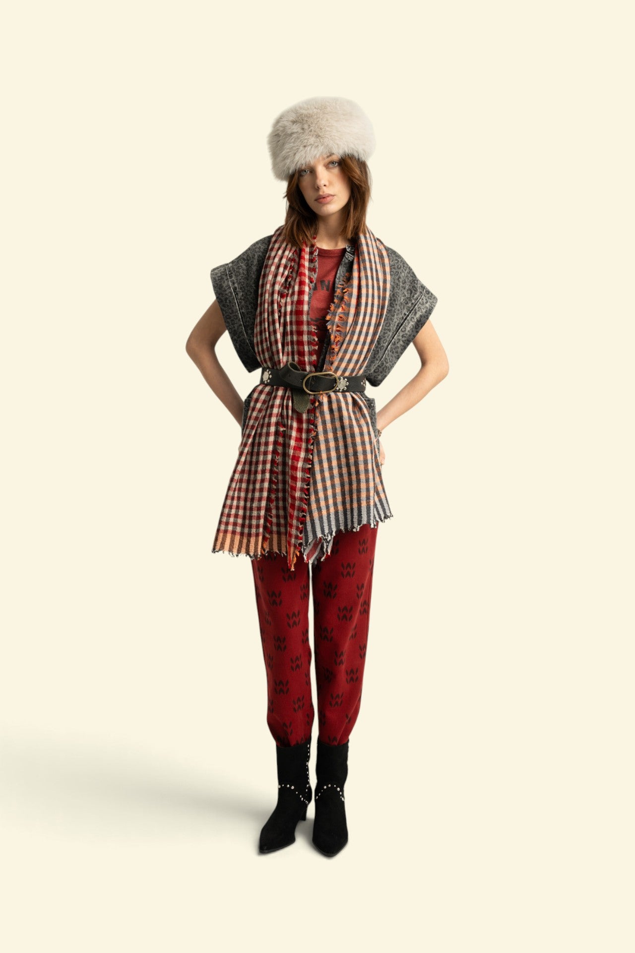 Scarf | Red checkered w/ contrasting thread