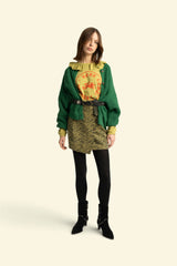Long sleeve w/ peter pan collar | Olive green w/ "here comes trouble" print