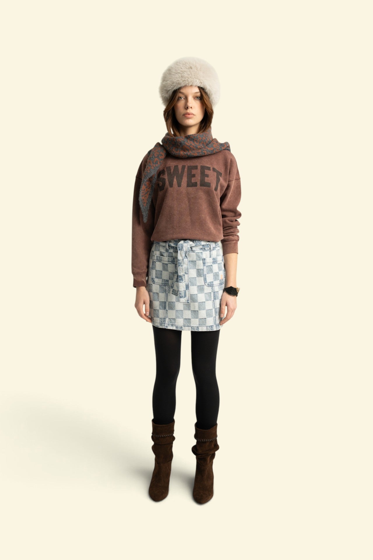 Sweatshirt | Fadded brown w/ "sweet" print