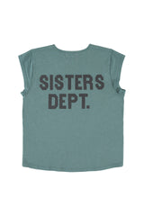 Short sleeve t-shirt w/ deep round neck | Petrol blue w/ "sisters dept" print