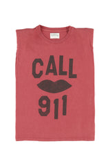 Sleeveless t-shirt w/ shoulder pads | Red w/ "call 911" print