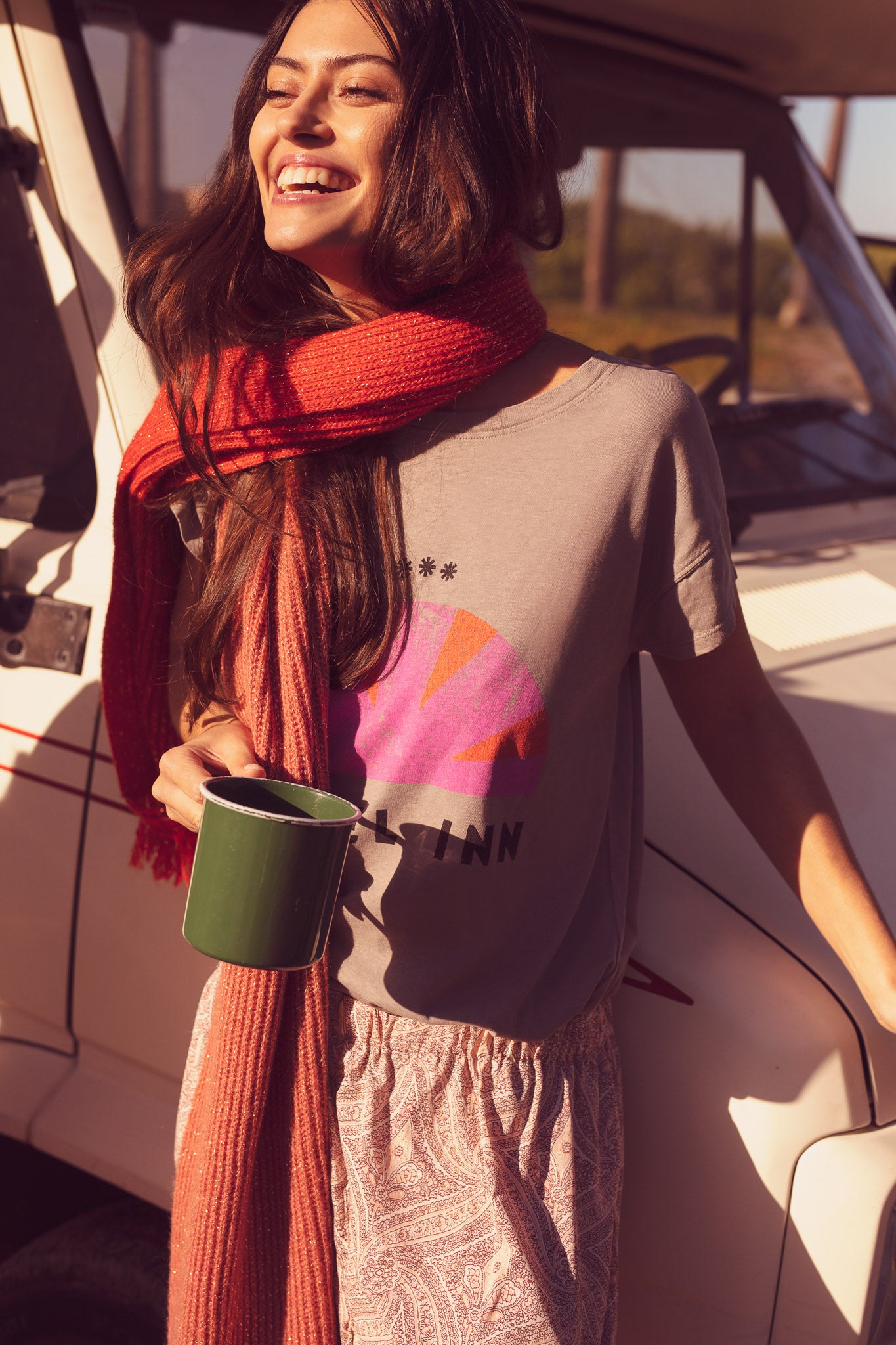 Knitted scarf . Orange & pink w/ golden lurex
